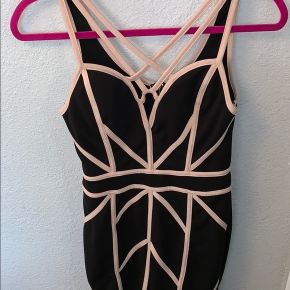 Dress - Picture 4 of 4